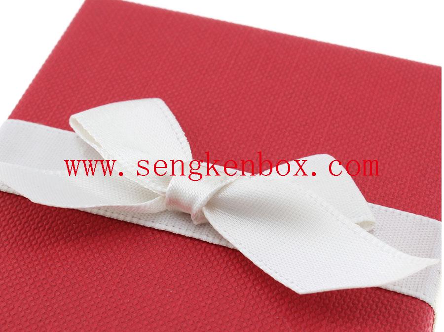 Caja de papel de regalo de joyería