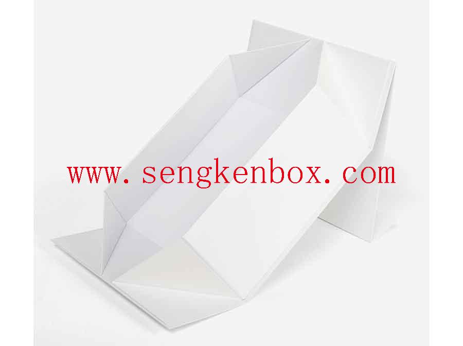Caja de regalo de papel con logotipo de diseño