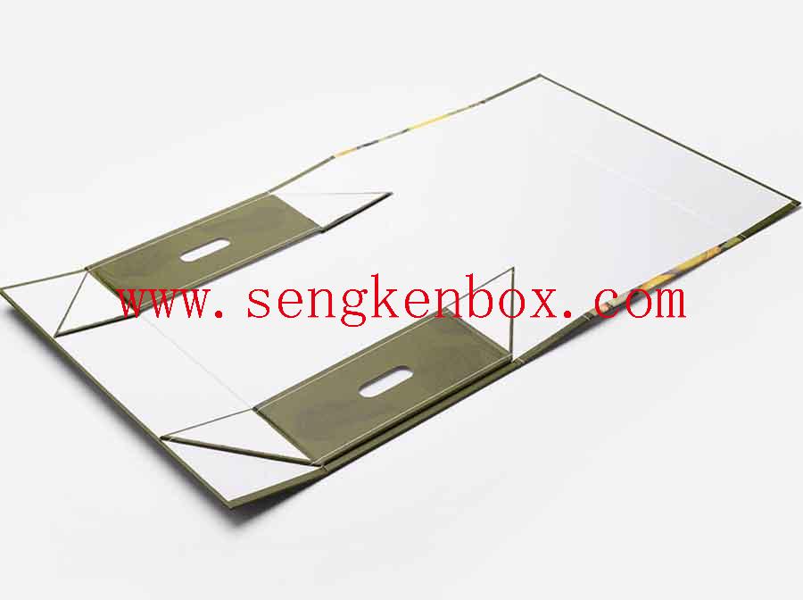 caja de regalo de papel verde plegable