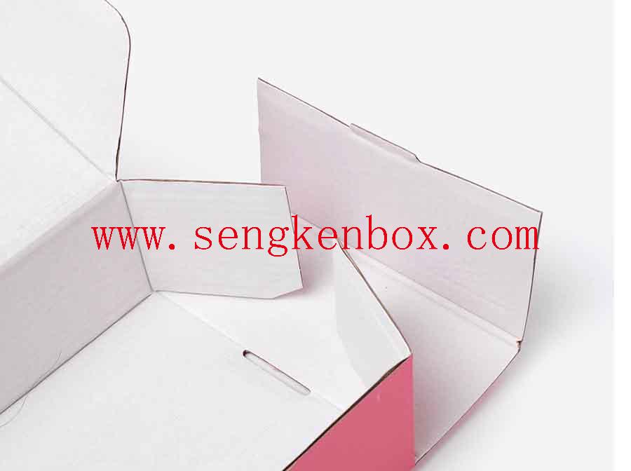 Caja de regalo de papel reciclable simple