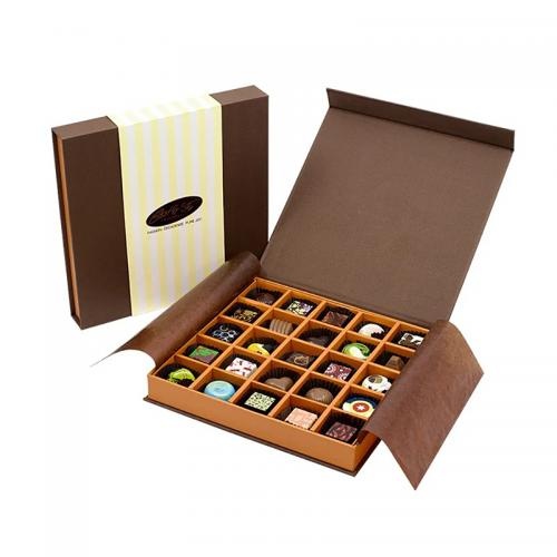 OEM y ODM Custom Exquisite Chocolate Gift Box with Tissue and Paper Cover a la venta